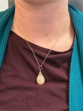 Gold Teardrop Druzy Pendant Necklace - Elegant Women's Jewelry